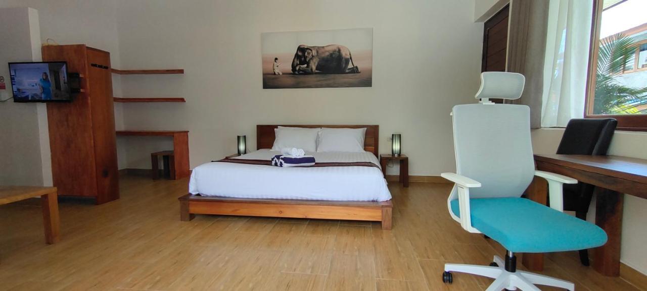 Le Grand Bleu Hotel Wok Tum Zewnętrze zdjęcie